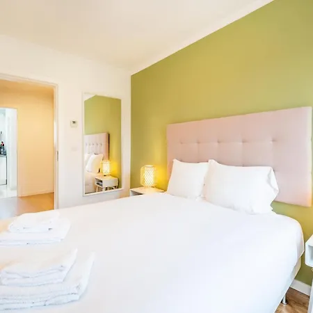 Апартаменти Guestready - Modern And Cosy *