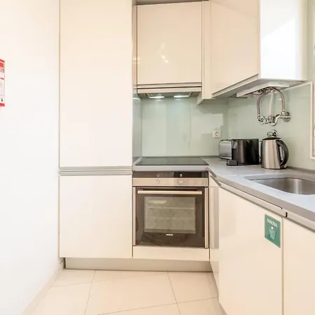 Guestready - Modern And Cosy דירה